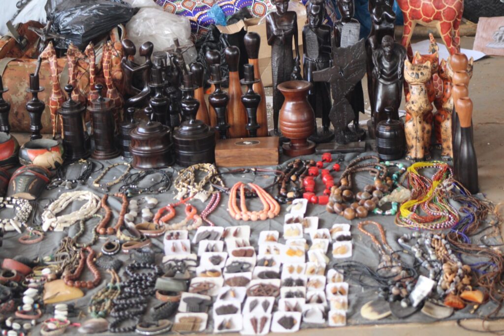 Artesão: Roberto
Localização: BIT/Lichinga
Ano:2025